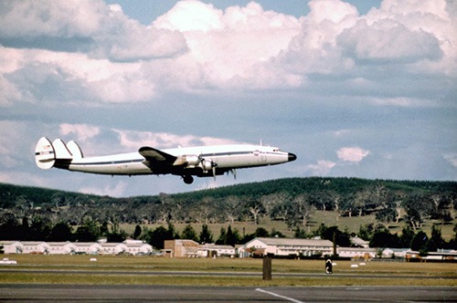NASA 421 leaving Canberra